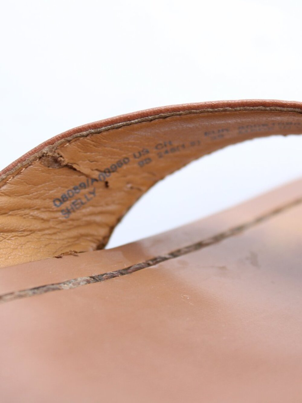 Coach Women's Shelly Leather Tan Gold Turn Lock Accent Thong Flip Flops Size 9 - Picture 9 of 12